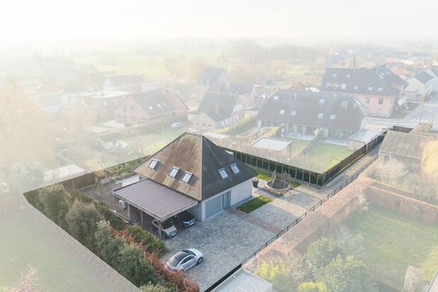 Recente woning te Zomergem met alle comfort aanwezig!