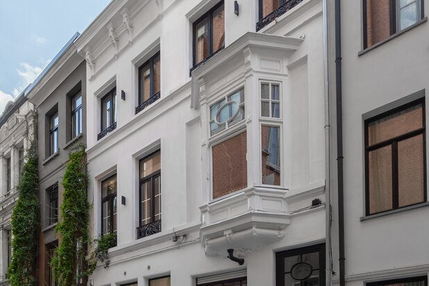 Gekoppelde herenwoningen op toplocatie in de stad !