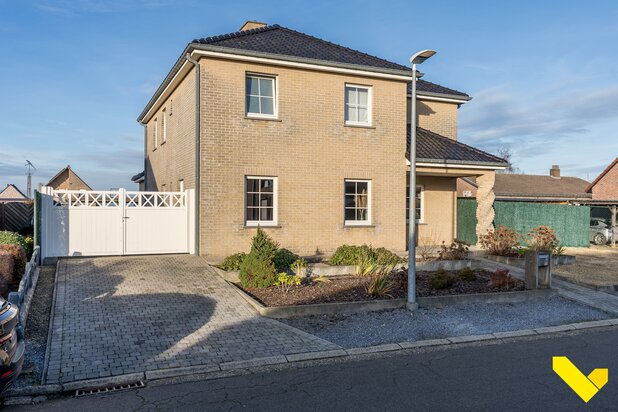 Ruime villa in rustige straat met centrale ligging