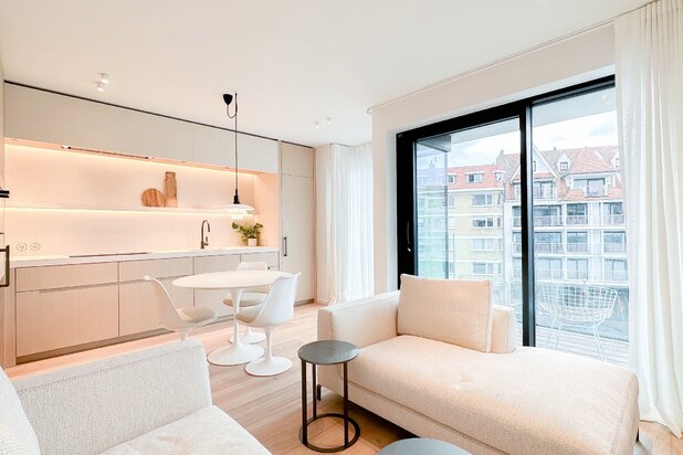 Tijdloos appart. met TOPAFWERKING op het DRIEHOEKSPLEIN...