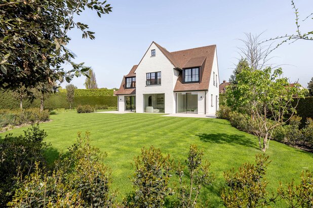 Prachtig gerenoveerde villa op een rustige locatie