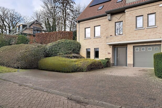 Dieweg: Attractive 3-sided house + heated outdoor pool