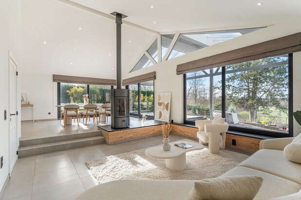 Toekomstgerichte villa met prachtig zicht in Blanden