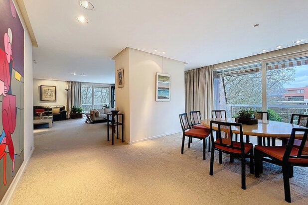 Montjoie -Prestige appartement Marc Corbiau, terrassen met uitzicht op bomen