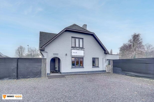 Polyvalente , uitstekend onderhouden villa met vijf slaapkamers