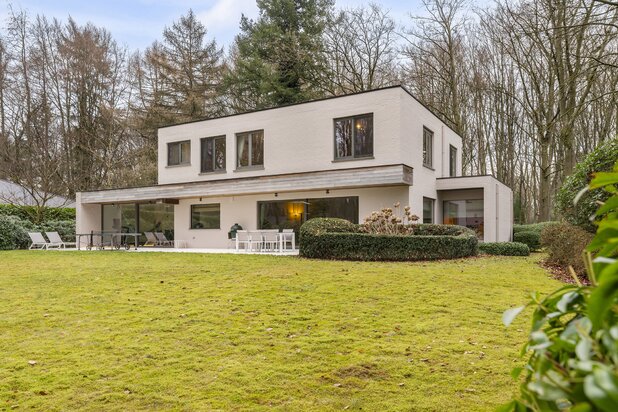Lichtrijke, instapklare villa te Dennendael