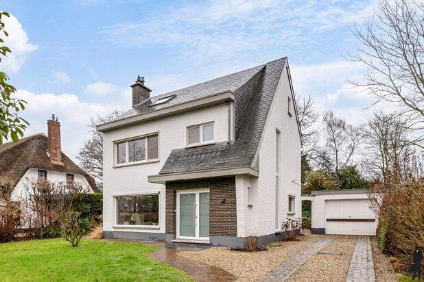 Instapklare vrijstaande woning (op ca. 865m² grond) op absolute toplocatie te Schoten!