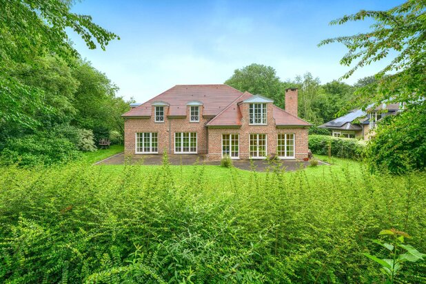 Superb 5 bedroom/5 bathroom villa