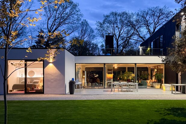 Moderne, energie-neutrale villa op 3.434 m² in Schotenhof