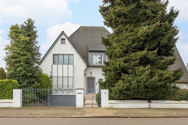 Park Den Brandt ∣ Stylish, classic villa with swimming pool