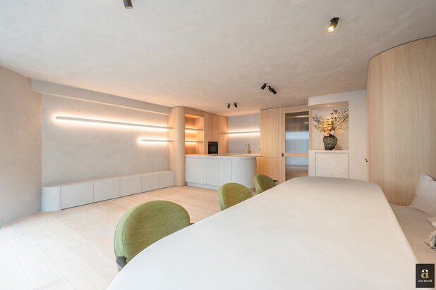 Renovated 3-bedroom apartment near the seafront