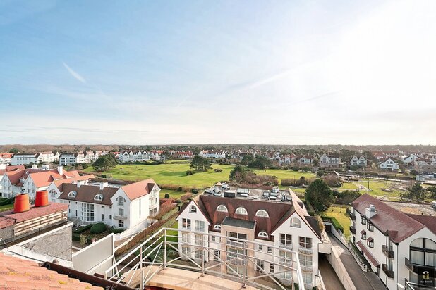 Luxury Renovated Penthouse on the Prestigious Kustlaan