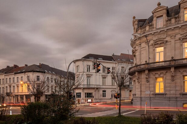 Karaktervol opbrengsteigendom bestaande uit 3 entiteiten in de Laurent Delvauxstraat
