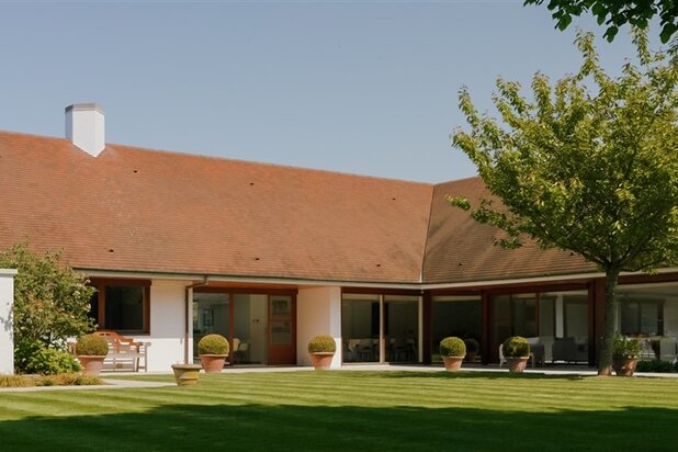 Indrukwekkend Vastgoed op 3.667 m² met dubbele garage