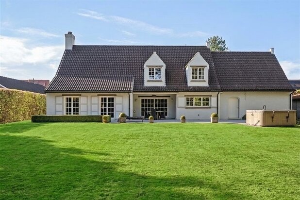 Kom binnen, kom dromen: royale eigendom op 3057 m²