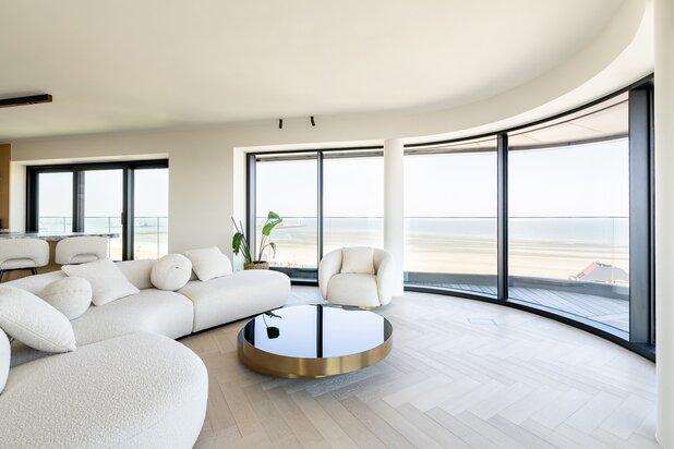 Luxury Furnished Penthouse with Panoramic Sea Views in the Iconic Heldentoren