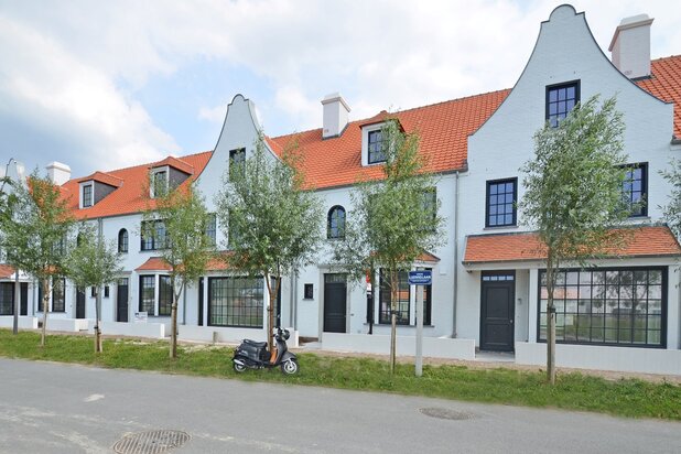 Instapklare, ongemeubelde woning gelegen in het gegeerde Duinenwater