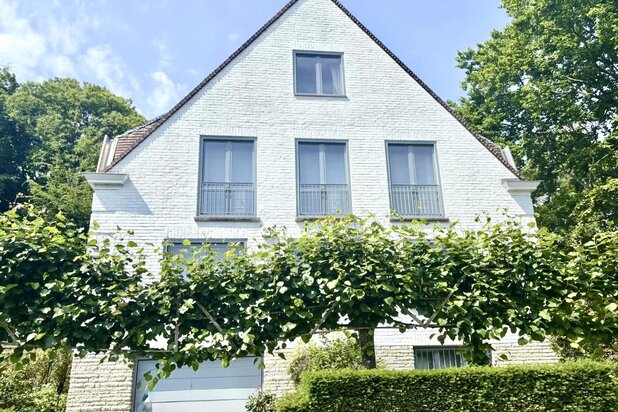 Ukkel - Grote gezinsvilla in een groene omgeving