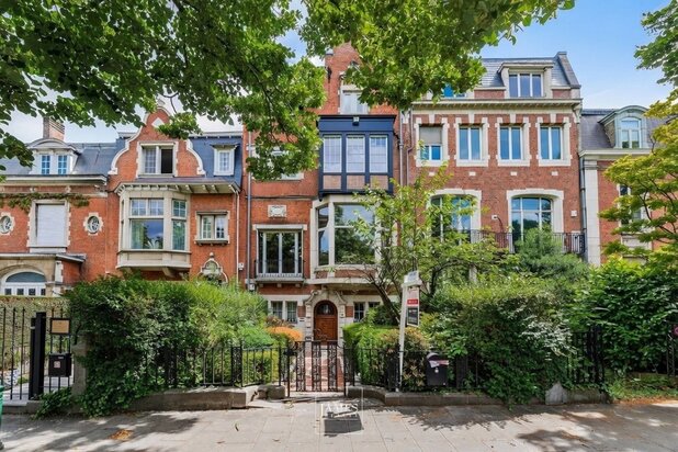 Maison de maître avec arrière-maison à l'Abbaye de la Cambre