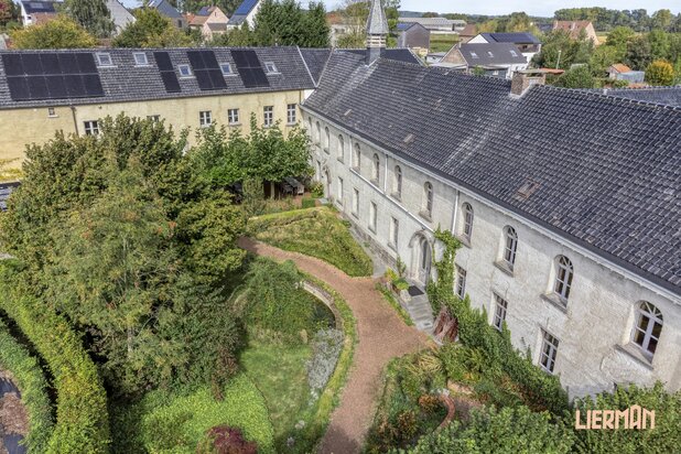 Voormalig klooster met muziekkapel en B&B in Pajottenland