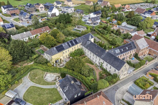 Voormalig klooster met muziekkapel en B&B in Pajottenland