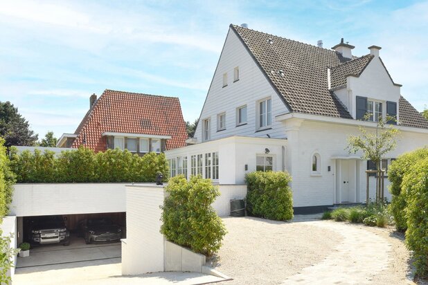 Charming semi-detached villa in a quiet Zoute location