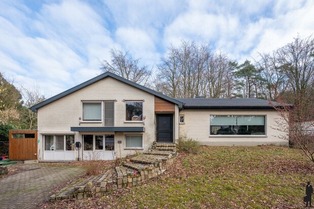 Unieke woning met dubbele woonfunctie en 4 à 5 slaapkamers