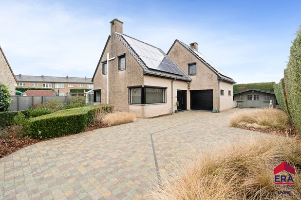 Villa avec 3/4 CH, garage & jardin dans un quartier calme