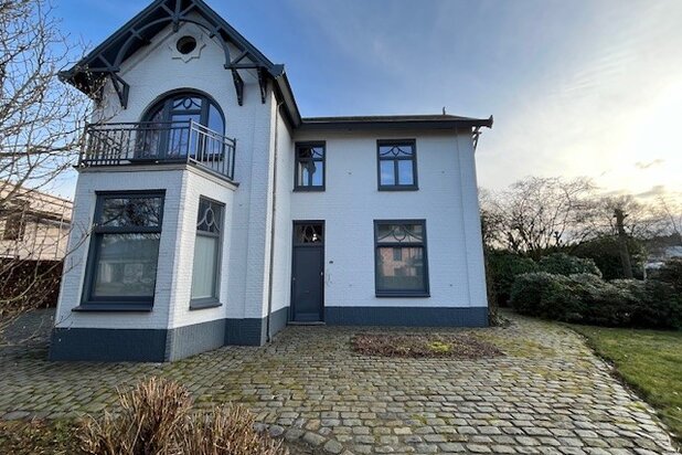 Villa de caractère avec espace pro à Weelde