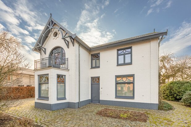 Charmante woning  op perceel van 1.300 m².