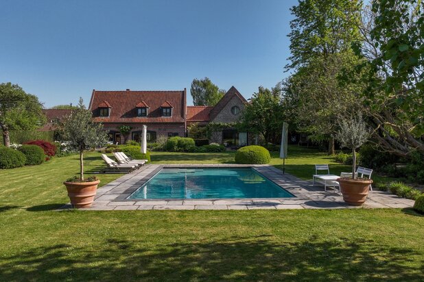 Prachtige vierkantshoeve