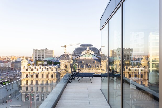Luxe penthouse met terras en zicht op de Opera