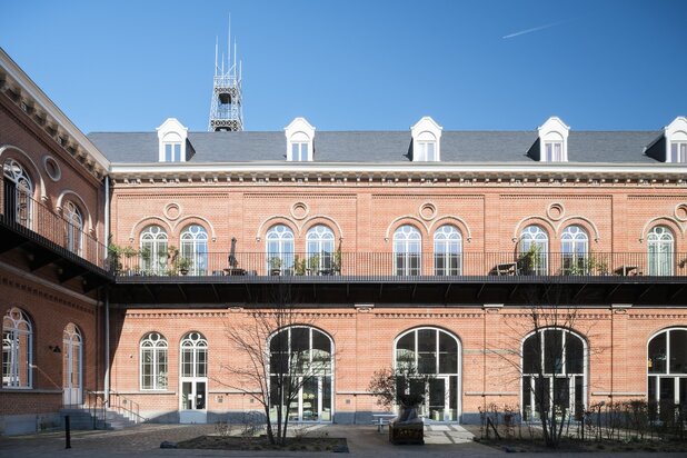 Karaktervolle loft (casco) met een overvloed aan licht in het befaamde project Academie
