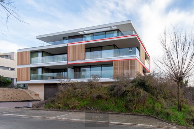 Appartement neuf avec 3 chambres et garage dans un emplacement privilégié!
