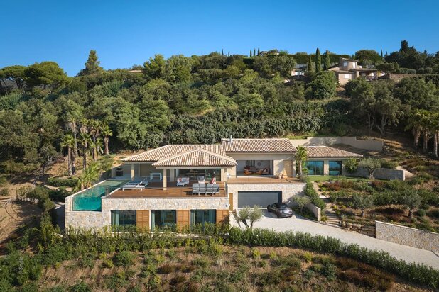 Architect-designed contemporary villa with panoramic sea views in Grimaud