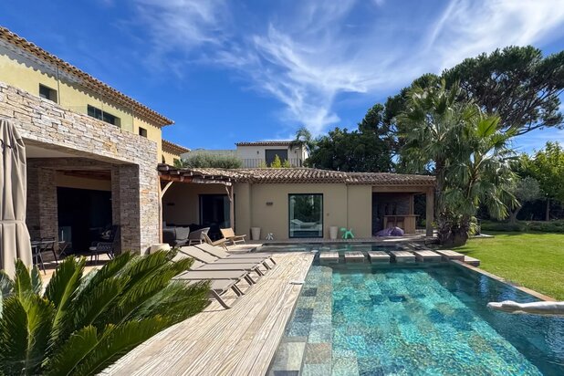 Saint-Tropez – Contemporary residence within a secure private estate