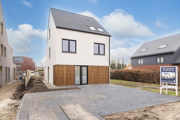 Luxe nieuwbouwwoning met 5 slaapkamers in Oostmalle