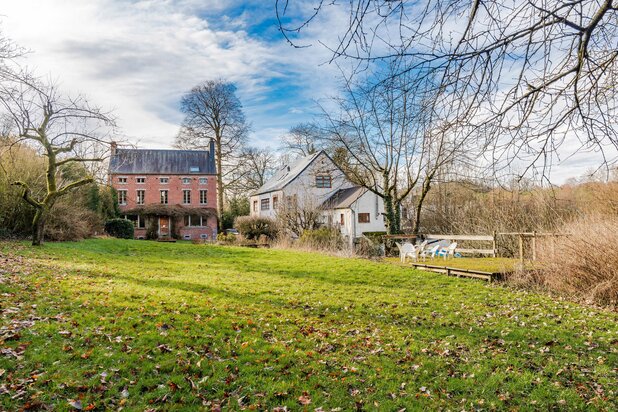 Bousval: Charming house with garden and separate annex