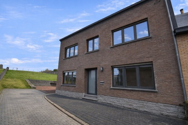 Maison rénovée de 4 chambres située au calme à Duisburg