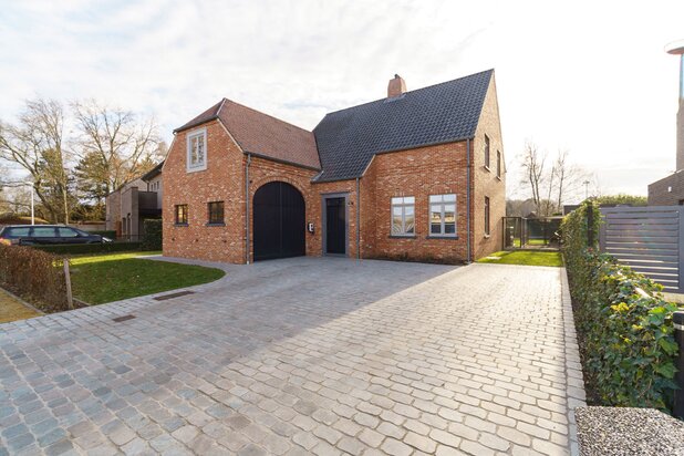 Recente nieuwbouwwoning in doodlopende straat te Balen