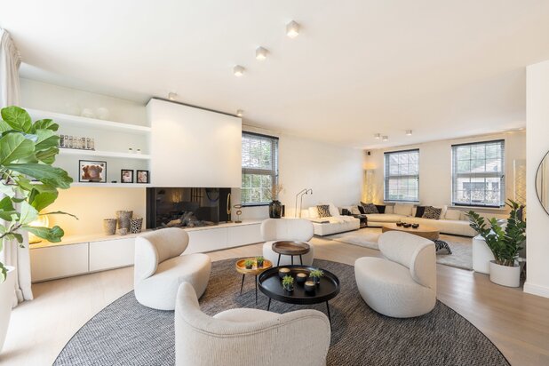 AARTSELAAR - Villa au charme cottage, entièrement rénovée.