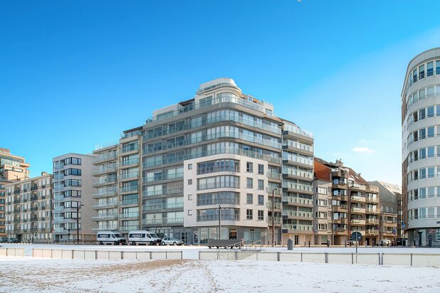 Hoekappartement op de Zeedijk met open zeezicht.