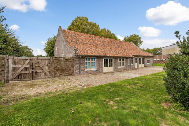 Historisch gebouw te koop in WEERT met referentie 19310283412