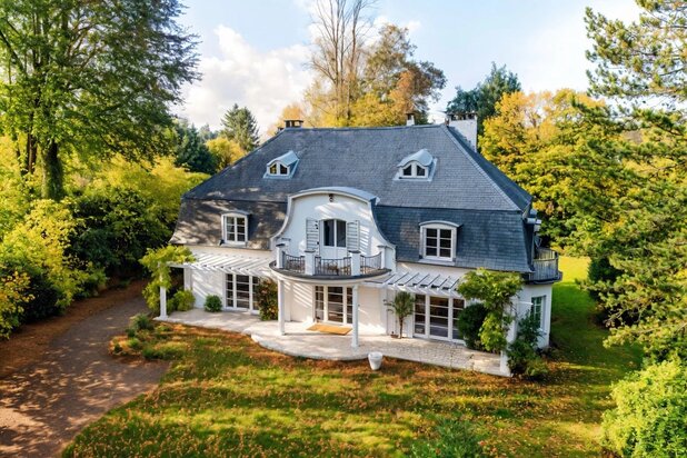 Elegante villa om te renoveren nabij het Zoniënwoud