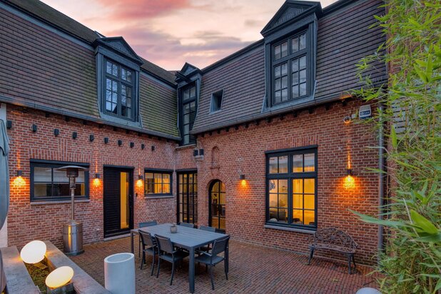 LOUISE: charmant gerenoveerd achterhuis