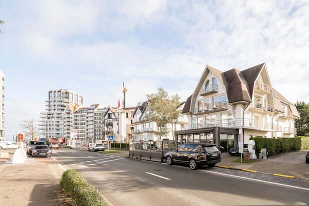Exclusive flat with open views near Albert Square 