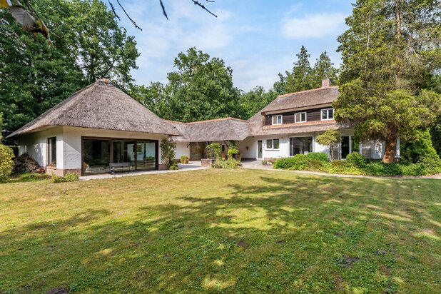 Villa exclusive avec piscine intérieure à Schoten