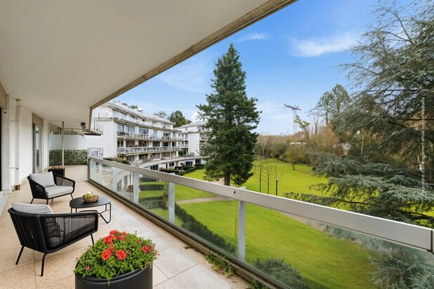 Uccle : Magnifique appartement dans un parc
