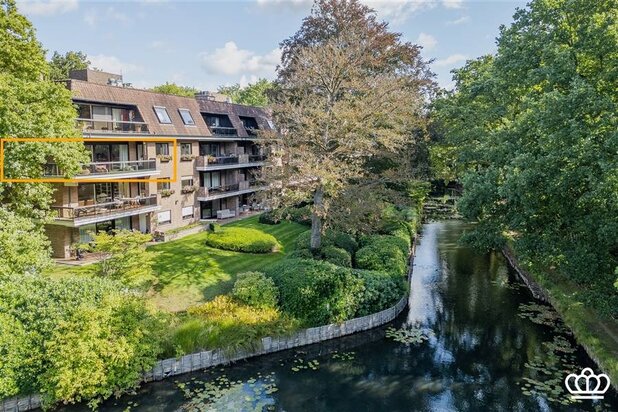 Instapklaar en gerenoveerd hoekappartement Voshollei Brasschaat