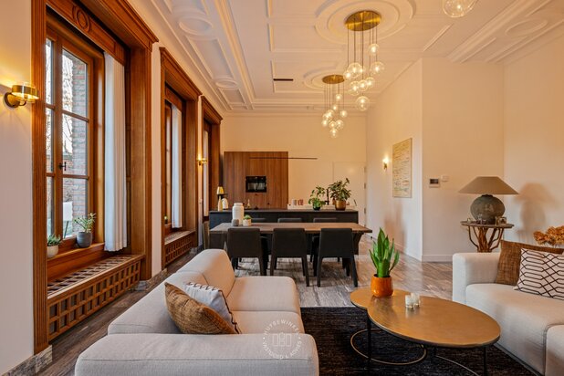Luxueus appartement met tuin in statige kasteelvilla